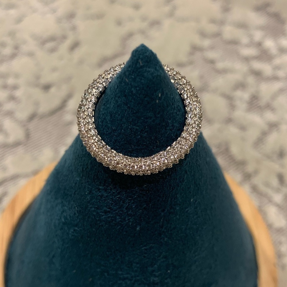 CZ eternity ring in 925 silver and all around crystals